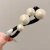 Pinza para el Cabello Retorcida con Flor de Perlas y Pedrería Mariposa para Mujer, Nuevo Estilo 2026 Pinza de Garra para Recogido, Pasador Recto