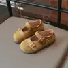 Sandálias Birkenstock infantis estilo retrô, sapatos de camurça com fivela metálica para meninas, estilo moderno com estampa de leopardo, sola macia, sandálias estilosas para meninas pequenas
