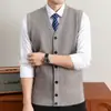 Fornecimento de Fábrica Outono Inverno Colete de Malha Sem Mangas Cardigã com Bolsos Xale Colete Versátil Tamanho Plus para Meia-Idade e Idosos