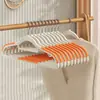 Varal de Roupas Doméstico Boca de Peixe Antiderrapante Suporte para Roupas com Ângulo Anti-Ombro Seco e Molhado Uso Duplo Sem Marcas Loja de Roupas Cabide de Plástico para Pendurar Roupas