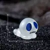 Paisaje en miniatura popular transfronterizo, accesorios de decoración DIY de esqueleto alienígena fantasma creativos que brillan en la oscuridad, mini figuras