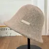 Sombrero de Pescador Clásico de Mezcla de Lana Gris para Mujer, Sombrero Cubo Cálido Engrosado de Invierno con Logo de Letra, Sombrero Cubo Adelgazante
