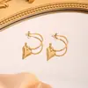 Collar de Amor Simple de Moda Estilo Francés Ins Estilo Frío Moda Lujo Ligero Aretes de Acero de Titanio Chapado en Oro de 18K para Mujer