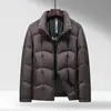 Jaqueta de Penas Masculina 2026 Outono/Inverno Gola Alta Versão com Zíper Padrão Nacional 90% Penugem de Pato Jovem Tendência Casual Quente Jaqueta Puffer