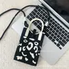 Bolso pequeño portátil de verano 2024, nuevo y popular bolso cruzado de punto para teléfono móvil.
