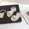 Sandalias para Niñas 2025 Verano Nuevos Zapatos de Baile para Niños Zapatos de Princesa de Cristal para Bebé Suela Suave Niña Mediana y Grande Niños