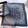 Bufanda de Seda Artística Pequeña Cuadrada para Mujer, Color Azul y Blanco Porcelana Liso Elegante, Estampado de Flor de Anacardo, Mezcla de Algodón y Lino, Para Primavera y Verano, Bufanda Cálida para Proteger el Cuello