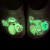 Zuecos de Dibujos Animados con Temática Médica con Dijes que Brillan en la Oscuridad, Accesorios Personalizados para Zapatos de Jardín de Goma Suave, Decoraciones Fluorescentes