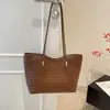 Bolsa Tote Nueva de Otoño 2026 para Viajes Diarios Bolso de Hombro Único Retro de Gama Alta Bolso de Mano de Gran Capacidad Bolsas para Mujer al por Mayor