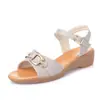 Sandalias y Chanclas de Verano de Suela Plana para Mujeres de Mediana Edad con Suela de Tendón, Suela Suave, Antideslizantes, Calzado de Exterior, Modernas 2025, Nuevas Sandalias para Mamá para Mujeres