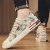 Zapatos Transpirables de Otoño para Hombre 2026 Nuevos con Banda Elástica Sin Cordones Juveniles Casuales Tipo Board Zapatos Cómodos Versátiles Modernos para Hombre