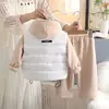Conjunto de Ropa de Invierno para Niños 2026 Nuevo Estilo Chaleco Grueso Abrigador con Forro Polar para Niños Conjunto de Tres Piezas Ropa Cálida de Moda