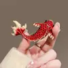 Broche de Pez Estilo Retro Nuevo Cada Año, Corsage Festivo de Carpa de Año Nuevo de Alta Gama y Exquisito Accesorios de Pines para Suéter Traje