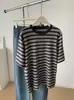 Camiseta holgada a rayas de color block de cachemira sintética suave y acogedora para mujer, con un tacto relajado y casual, estiliza y es versátil, cuello redondo, manga corta, estilo otoño