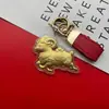 Pingente de ouro: um carneiro próspero que traz riqueza e fortuna, um chaveiro de carneiro dourado para o Ano do Carneiro, uma lembrança para reuniões anuais e eventos da empresa