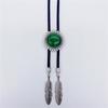 A01B2C45 Cuerda de Collar Largo Trapezoidal Sudoeste Collar Bolo Accesorios Versátiles para Hombres y Mujeres Colgante Simple Retro de Manga Corta