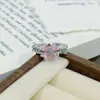 Anillo Abierto Exquisito de Nicho de Alta Gama con Esmalte Rosa Goteado de Aceite y Circonita Full Diamond para Mujeres