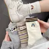 Meias de Cano Médio Sem Costura com Bordado Original Estilo Coreano de Início de Primavera, Tema Cachorro, Meias de Cano Médio Tendência Desenho Animado para Mulheres