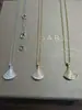 Collar Baojia para Mujer, Forma de Abanico, Ágata Roja Pequeña, Nácar Blanco, Cadena para Clavícula de Calcedonia Roja, Colgante de Ágata Estilo Fábrica Ins, Oro V de Lujo Ligero