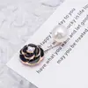 Broche de Hebilla de Pin Accesorio de Cárdigan Camelia Perla Blanca para Ropa de Mujer