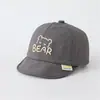 Chapéu de Bebê Primavera e Verão Fino Secagem Rápida Aba Macia Boné de Baseball com Design de Ursinho Fofo para Meninos e Meninas, Boné de Baseball Moderno com Proteção Solar