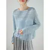 Elegante blusa de tricô com gola redonda e detalhes vazados em fio de papel para mulheres, novo estilo primavera/verão, fino suéter para proteção solar