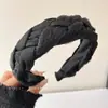 Linda diadema de felpa de dibujos animados para mujer, especialmente diseñada para lavarse la cara y aplicar mascarillas faciales, diadema de corona alta, lista para fotos, crea una atmósfera elegante