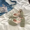 Sandálias de Salto Alto Novas Primavera/Verão 2026 Vazadas Doce Francês Renda Laço Salto Bloco Sapatos Mary Jane para Mulheres