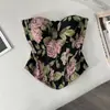 Top bustier com estampa floral francesa de verão, estiloso e que valoriza a silhueta