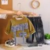 Conjunto de Roupa de Primavera para Meninos 2026 Novo Estilo Bebê Crianças Primavera e Outono Moletom Tendência Gola Redonda Manga Longa Conjunto de Duas Peças