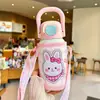 Nueva botella de agua térmica elegante y linda con temática de dibujos animados para niños, con un diseño de doble pajita para beber, perfecta para que los estudiantes la usen en la escuela o para actividades al aire libre