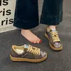 Zapatillas Deportivas de Suela Gruesa con Estrella para Mujer 2025 Otoño Nuevos Zapatos Planos Versátiles con Zapatos de Entrenamiento Casual Brillantes