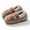 Pantuflas de algodón engrosado que cubren el talón para hombre, otoño e invierno, con felpa adicional, para interiores, del hogar, del hogar, zapatos de algodón cálidos de suela gruesa para mujer