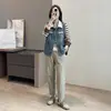Chaleco vaquero de moda estilo Hong Kong 'old money' con paneles de cuero, chaleco sin mangas elegante y estilizado con forma de H para capas de principios de otoño