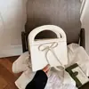 2026 Nuevo Bolso de Mano Francés de Moda Versátil de Nicho con Lazo y un Toque Vintage de Alta Gama, Bolso Cruzado de un Solo Hombro