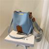 Diseño Nicho Bolso Pequeño Mujer Primavera 2022 Nueva Moda Moderna Correa Ancha para el Hombro Popular en Internet Portátil Hombro Cruzado Cubo