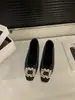Zapatos de felpa para mujer, color gris, forrados de polar, con plataforma para aumentar la altura, nuevo estilo otoño/invierno 2025, zapatos de trabajo negros con pedrería, estilo francés