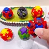 Giroscópio Criativo Vingadores Pequeno de Apertar e Soltar para Alívio do Estresse, Giroscópio de Apertar e Soltar Divertido de Alto Valor