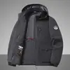 Jaqueta Nova de Primavera e Outono com Múltiplos Bolsos Roupa de Trabalho Masculina para Exterior Corta-vento Fino Gola Alta Roupa Externa Esportiva Plus Size Casaco Trench