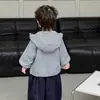 Chaqueta Elegante para Niños Primavera y Otoño 2026 Nueva Estilo Coreano Chaqueta con Capucha para Niño Pequeño Ropa Infantil Atuendo de Primavera