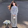 Moda Informal Mediano-Grande Niños Estilo Coreano Rayas Bloques de Color Patchwork Falso Dos Piezas Top Conjunto de Pantalones Casuales Color Sólido para Niñas Tendencia