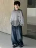 Calças jeans de outono para meninos, calças de perna curva para primavera e outono, novo estilo 2026, calças retas da moda e estilosas para crianças mais velhas