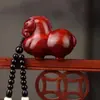 Artículos Populares para Puestos en Vivo al por Mayor: Colgante Pixiu Dios de la Riqueza Tallado en Palo de Rosa, Adorno de Artesanía en Madera, Pieza de Mano