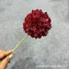 Flor roja de simulación diseño de auditorio de bodas paisajismo pared de fondo de flores artificiales decoración techo de flores camino de flores guía arreglo floral flor