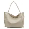 Bolsa de outono estilo coreano de grande capacidade para mulheres 2023 nova moda casual bolsa tote bolsa de ombro simples