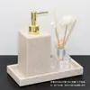 Kit de artículos de tocador de baño europeo para hotel Baño de habitación modelo Adornos de baño Botella de desinfectante de manos Botella de loción Juego de bandeja