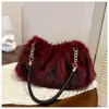 Bolsos de felpa para otoño e invierno para mujer, bolsos plisados de nicho tipo nube, bolsos de hombro de alta gama, bolsos cruzados, bolsos peludos de moda y tendencia