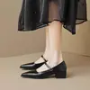 Zapatos Mary Jane de punta estilo francés para mujer, nuevo modelo otoño 2026, zapatos de tacón grueso de una sola pieza, zapatos de cuero negro, zapatos de tacón medio estilo de noche para mujer