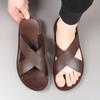 Chinelos Masculinos 2025 Verão Novo Estilo Antiderrapante Solado Macio Respirável Tira Única Calçados de Praia Tendência Versátil Sandálias Outdoor para Homens