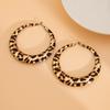 Pendientes de círculo grande con estampado de leopardo exagerado, joyería transfronteriza entre Europa y Estados Unidos, diseño de chica sexy con sentido geométrico, nuevos pendientes